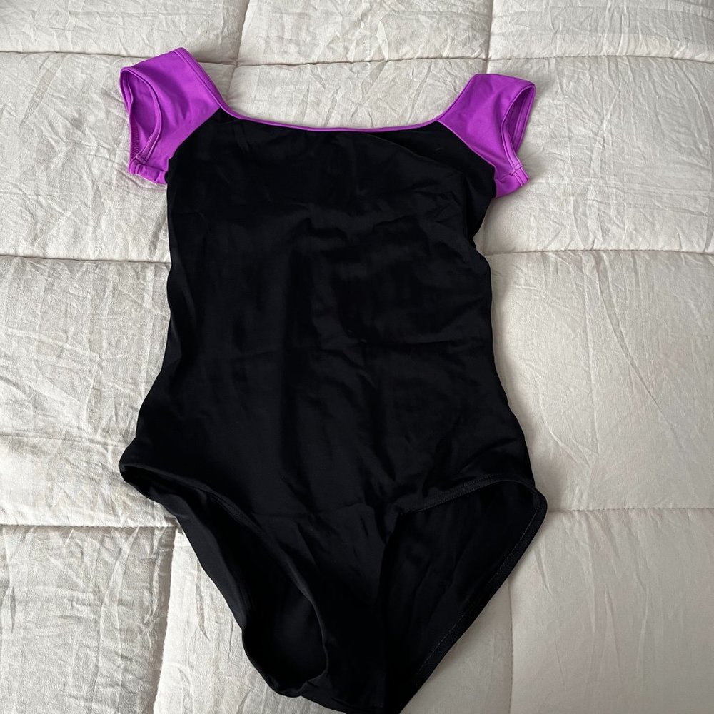 Black and Orchid Yumiko